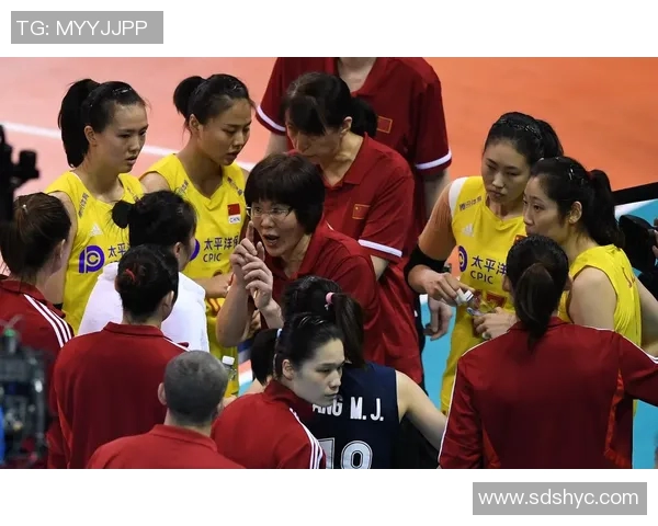 重庆排球队在奥运会上的耐力表现值得称赞展现了团队精神与拼搏精神