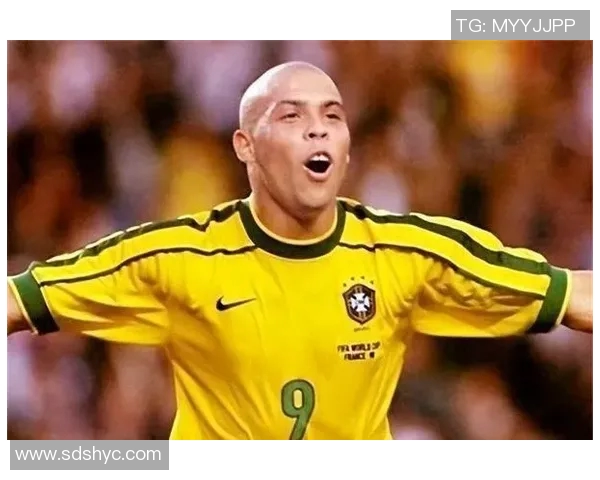 从足球场到街头罗纳尔多的流浪汉人生启示录